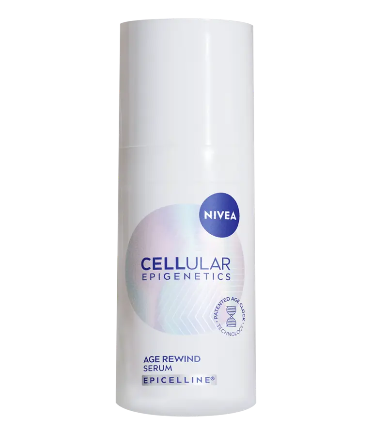 A woman smiles knowingly, featured next to a list of product facts of NIVEA CELLULAR Epigenetics - Rejuvenating Serum with EPICELLINE®.