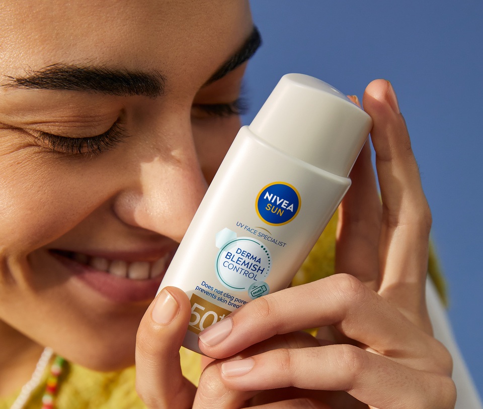 NIVEA SUN UV Specialist Derma Skin Clear Daily UV Fluid SPF 50