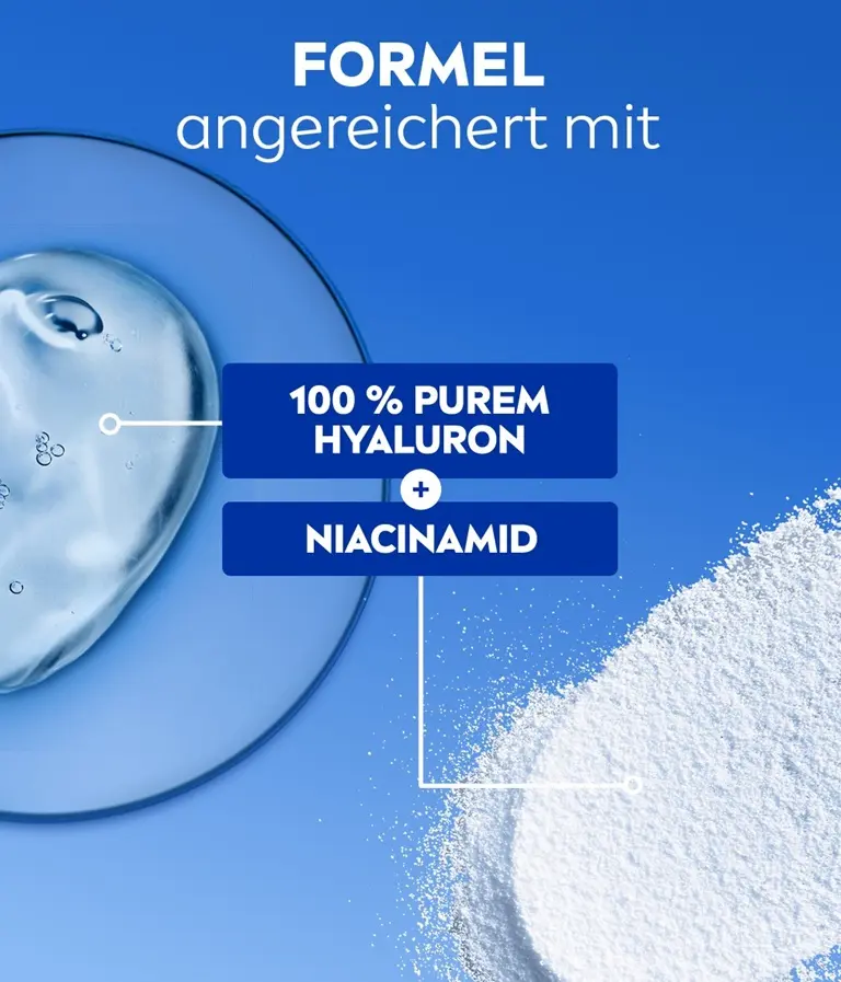 Zwei Glasschalen mit Hyaluron-Flüssigkeit und Niacinamid-Pulver vor blauem Hintergrund.