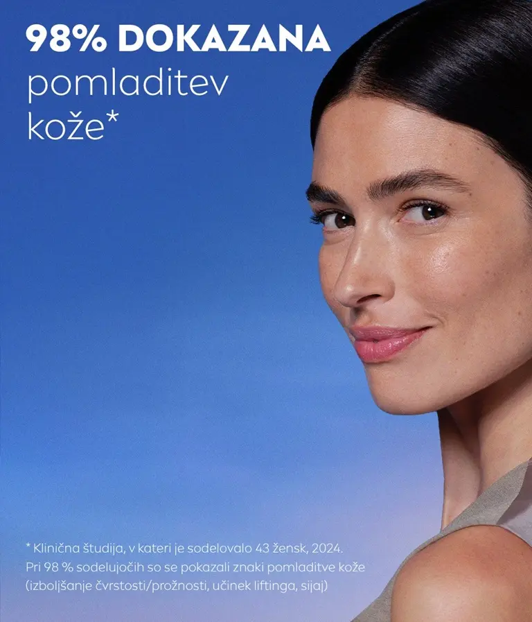 Ženska s pomlajeno kožo se smehlja in samozavestno gleda v stran.