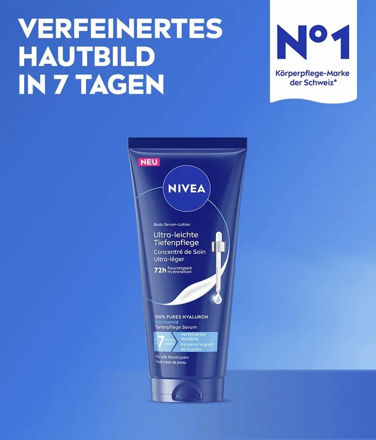Eine Tube der NIVEA Ultra-leichte Tiefenpflege Body Serum-Lotion vor einem blauen Hintergrund mit hautverfeinerndem Benefit-Text