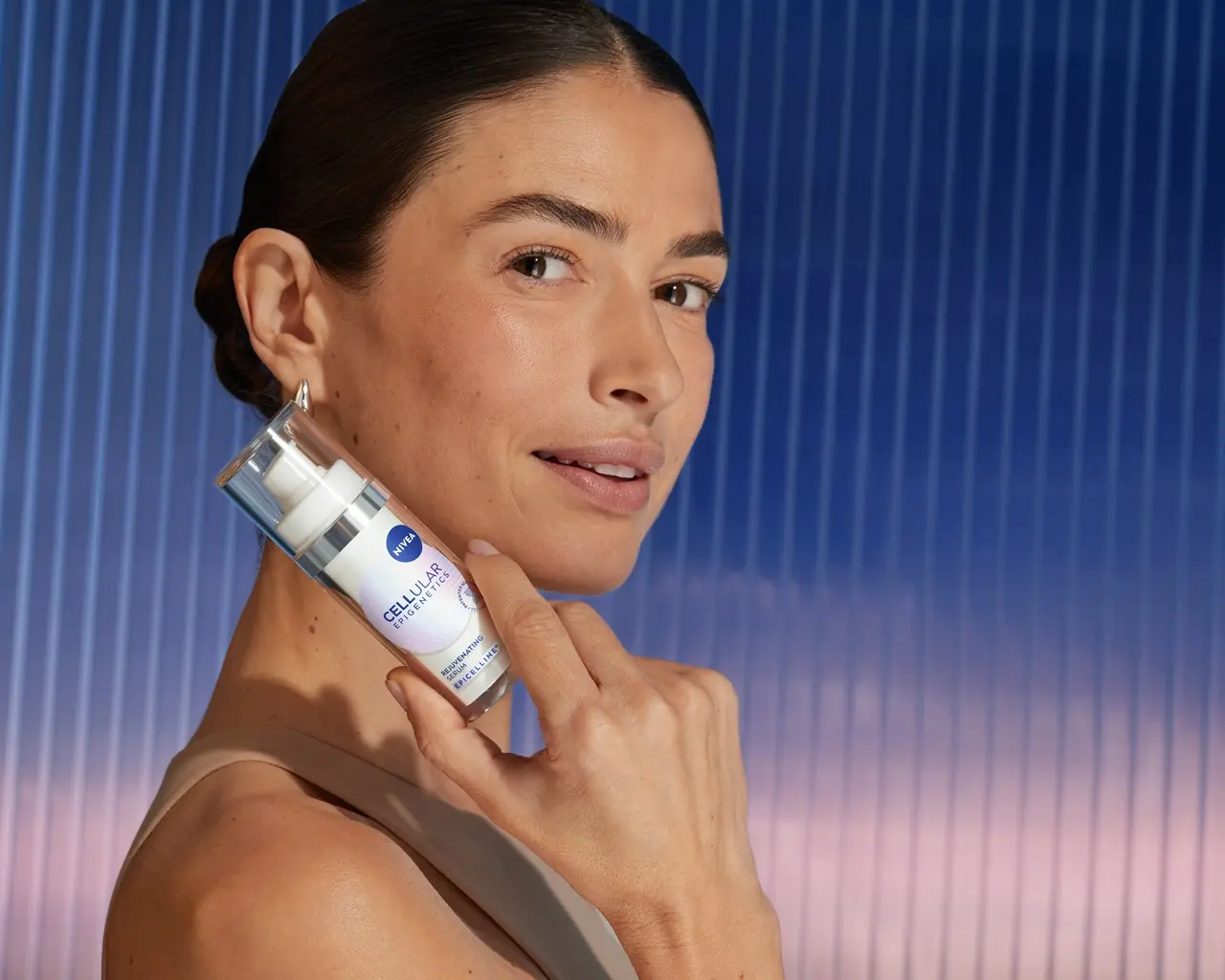 NIVEA MEN Sensitive Soothing Liquid Moisturiser provides ultra-light, long-lasting hydration.